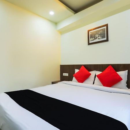 Oyo 63283 Shakti Palace Hotel Boma Екстериор снимка
