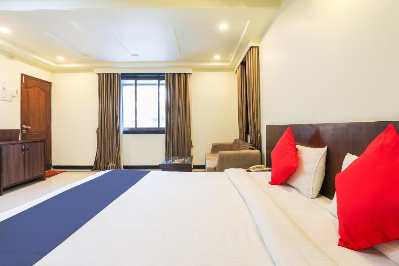 Oyo 63283 Shakti Palace Hotel Boma Екстериор снимка