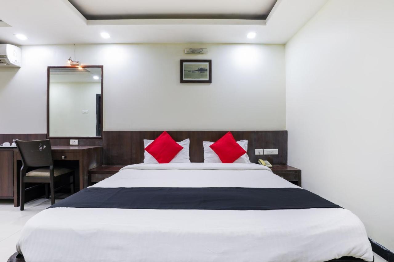 Oyo 63283 Shakti Palace Hotel Boma Екстериор снимка