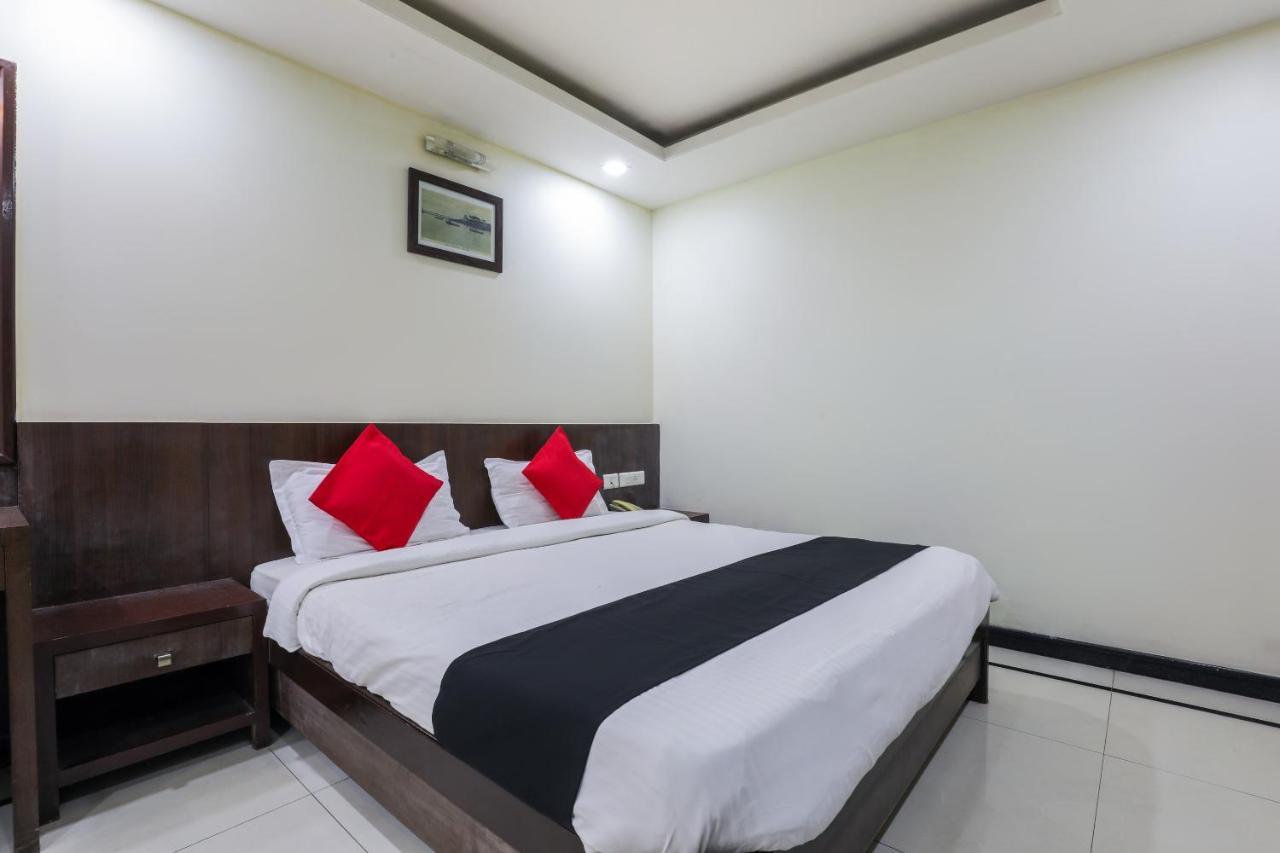 Oyo 63283 Shakti Palace Hotel Boma Екстериор снимка